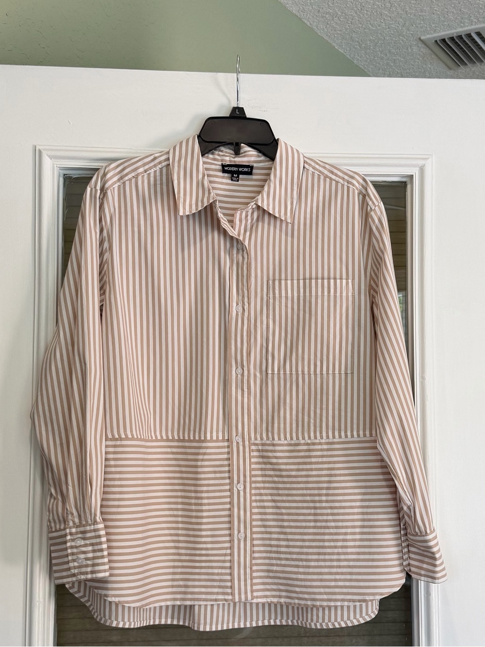Women’s Modern Works Button Down Shirt (medium)
